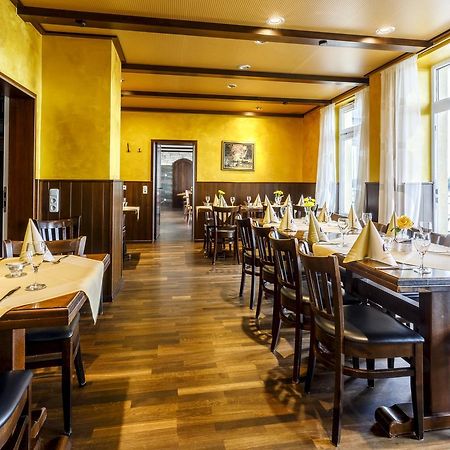 Hotel Rheingold Гернсхайм Екстериор снимка